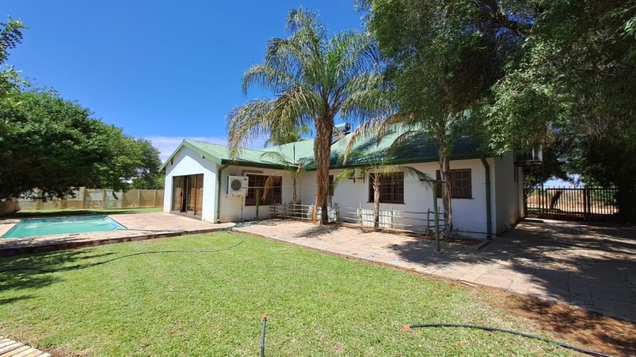 3 Bedroom Property for Sale in Keimoes Northern Cape